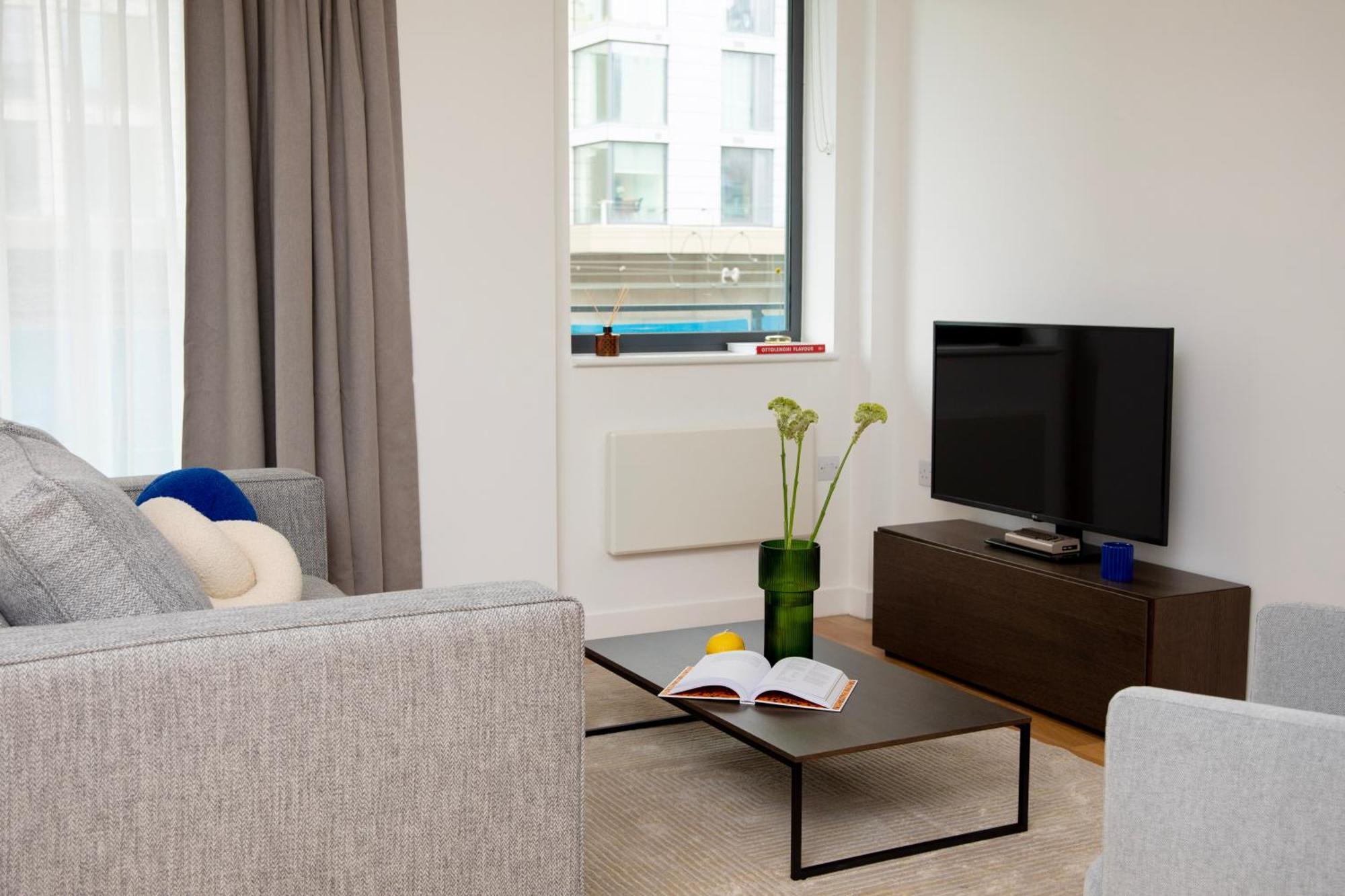 Bob W Tower Hill Residences London Exterior photo