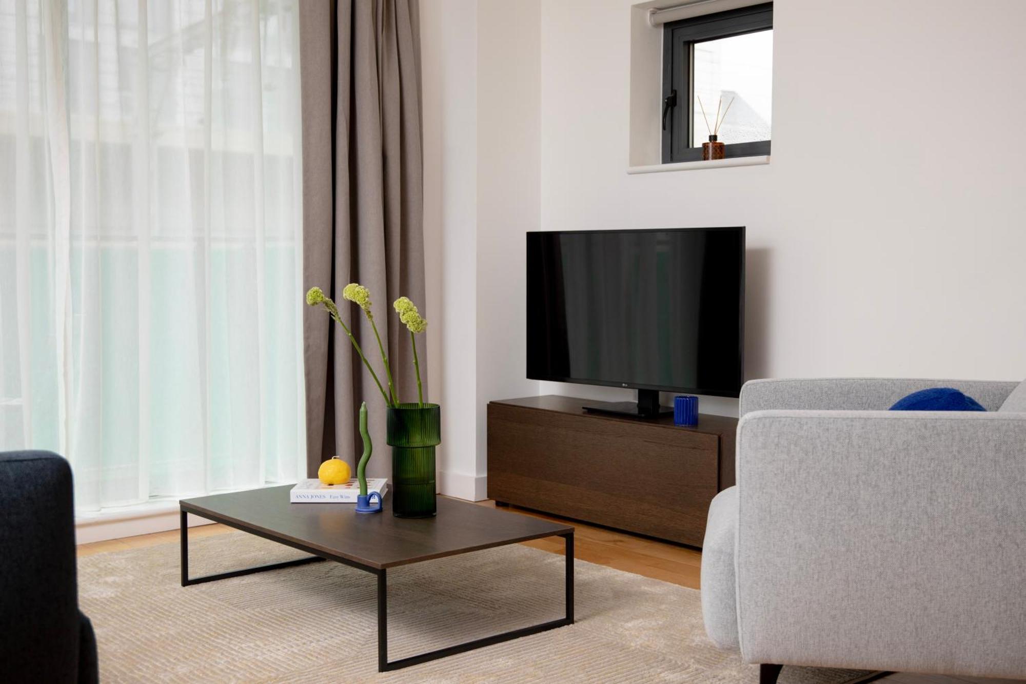 Bob W Tower Hill Residences London Exterior photo